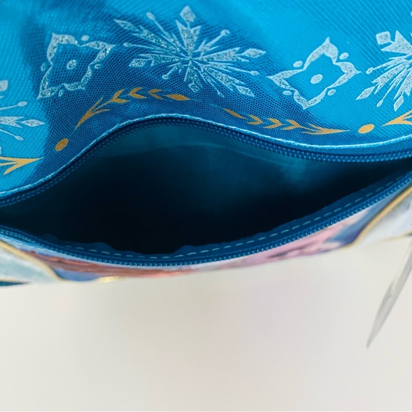 Frozen-2 Anna and Elsa Blue Sparkly School Backpack, NWT. - Picture 4 of 7